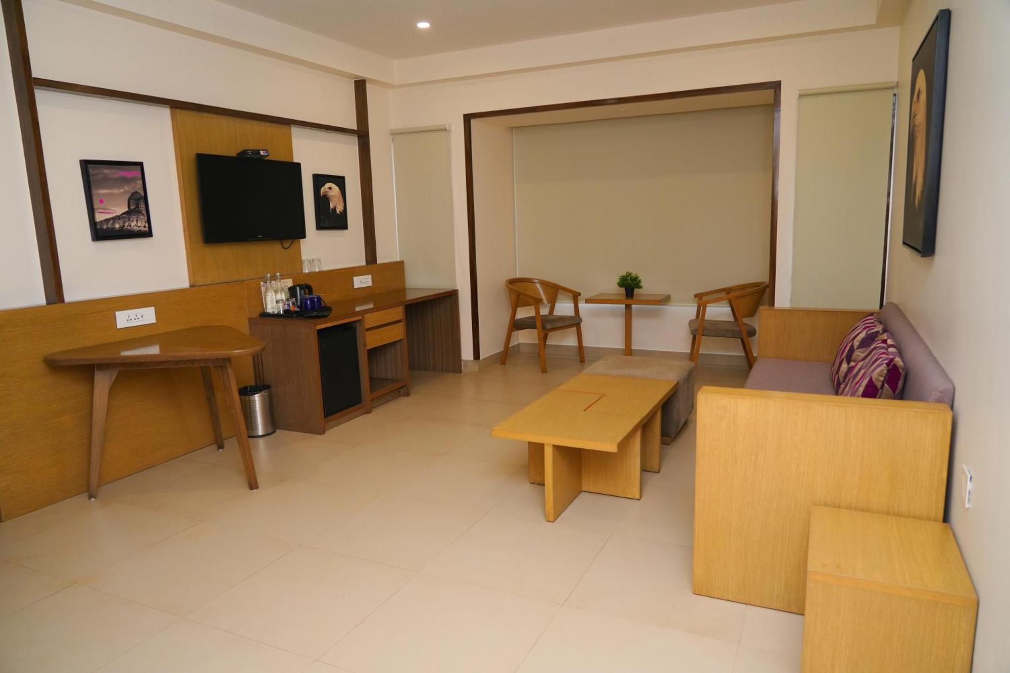 Purple Cloud Hotel Devanahalli Luaran gambar