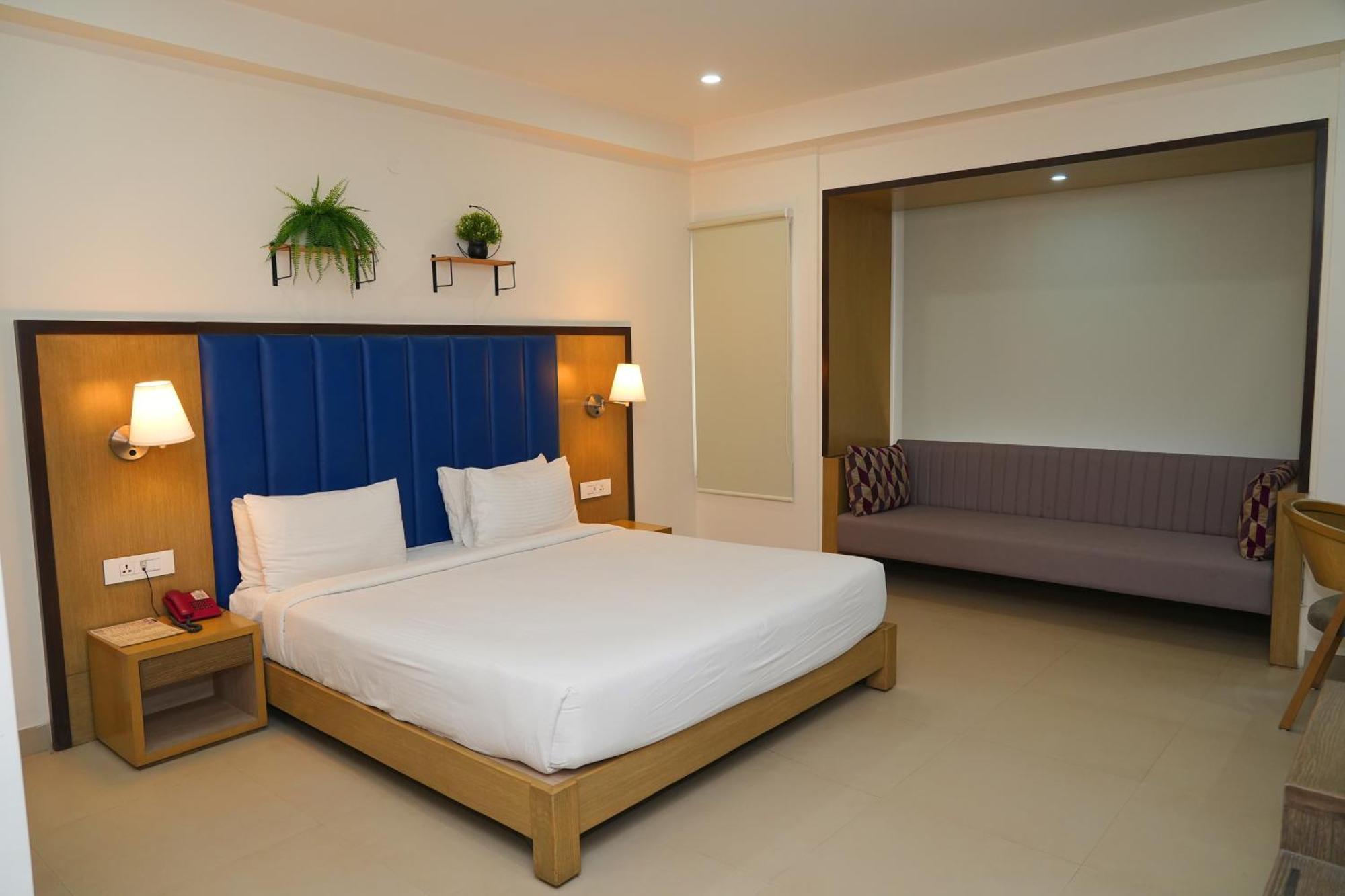 Purple Cloud Hotel Devanahalli Luaran gambar