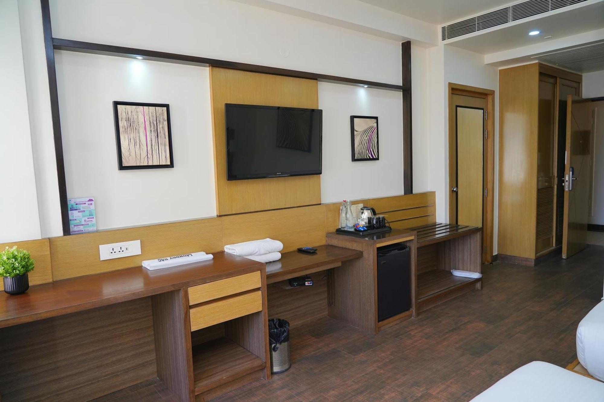 Purple Cloud Hotel Devanahalli Luaran gambar