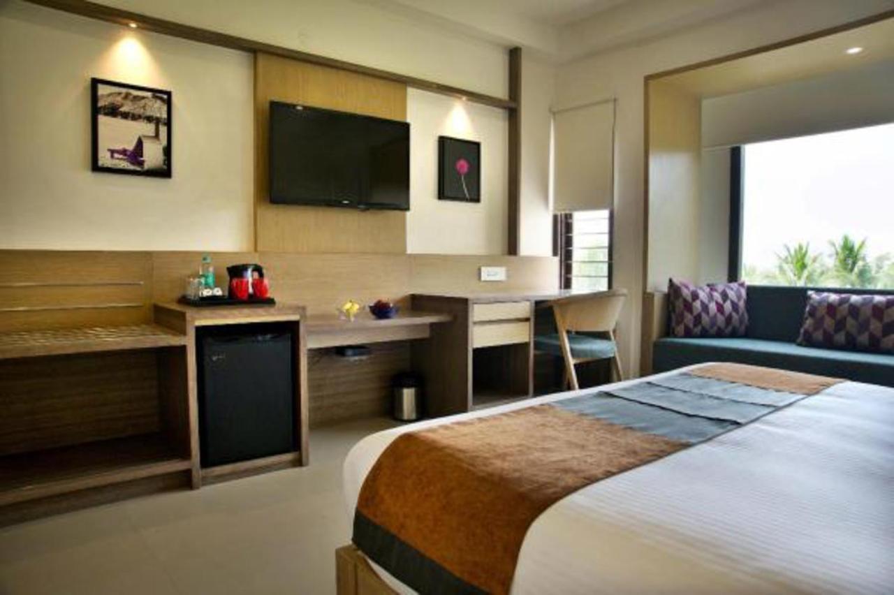 Purple Cloud Hotel Devanahalli Luaran gambar